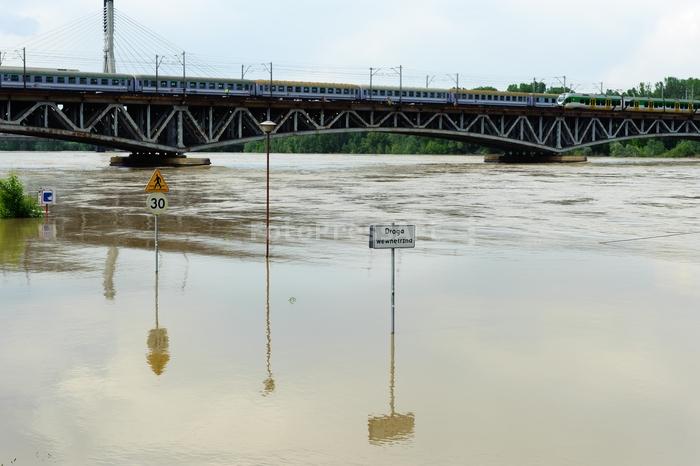 RobGajdaVistulariverflood20100522151651.jpg