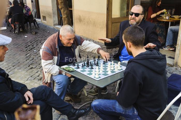 RobGajdachessonstreetFotoPressArt20180408131907.jpg