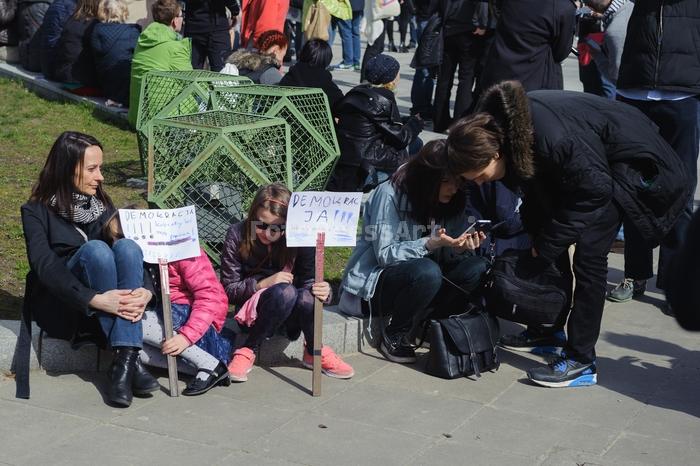 RobGajdademonstrationabortionWarsaw20160403125158.jpg