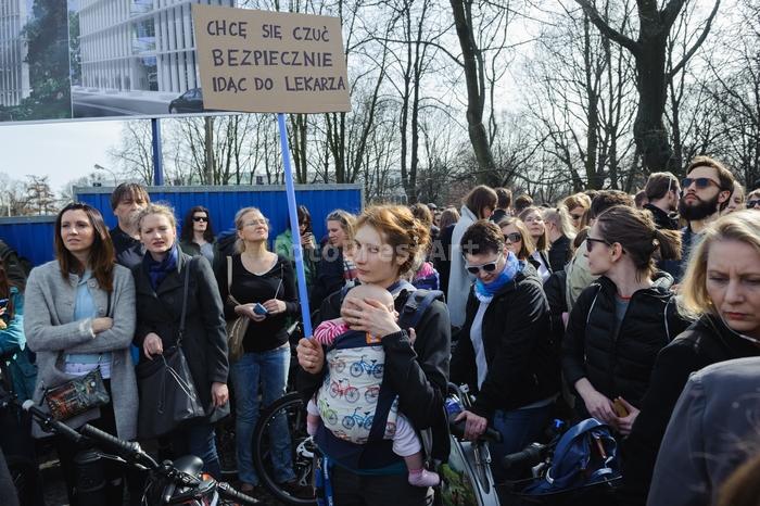 RobGajdademonstrationabortionWarsaw20160403134846.jpg