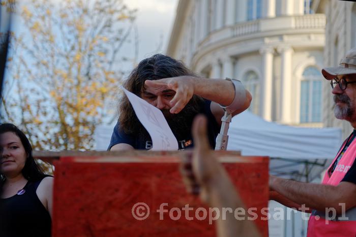 RobGajdamanifestacjaWetoFotoPressArt20180725192053.jpg