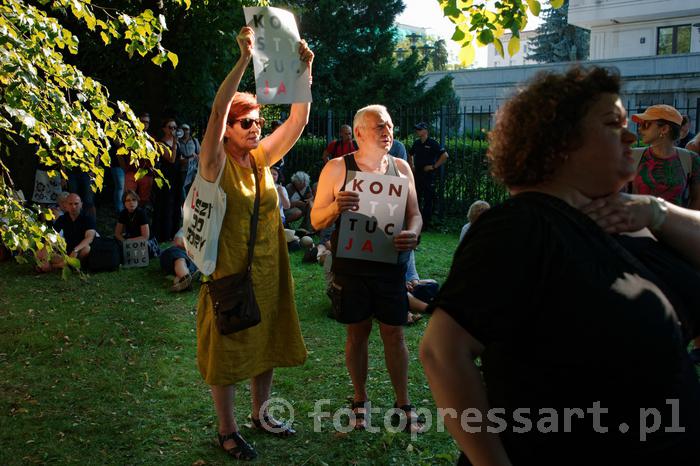 RobGajdamanifestationFotoPressArt20180724171258.jpg