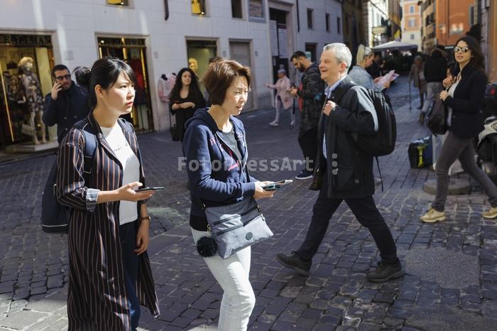 RobGajdastreetinRomaFotoPressArt20180406104237.jpg