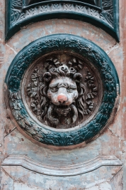 RobGajda_Doors_with_lion_head20080606161127.jpg