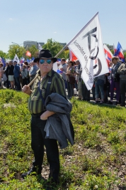 RobGajda_Protester_black_hat_glasses_20160507115932.jpg