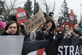 RobGajda_Women_Black_Protest_Warsaw_FotoPressArt_20180323170455.jpg