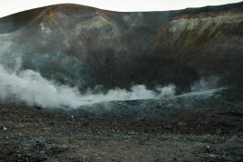 RobGajda_crater_volcano_20041121183659.jpg