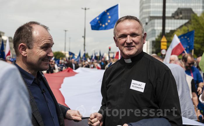 RobGajdaMarchPolandEuropeFotoPressArt20190518120918.jpg