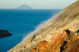 RobGajda_Vulcano_Island_20041121181349.jpg