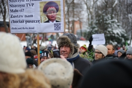 RobGajda_protester_with_banner_20160117125244.jpg