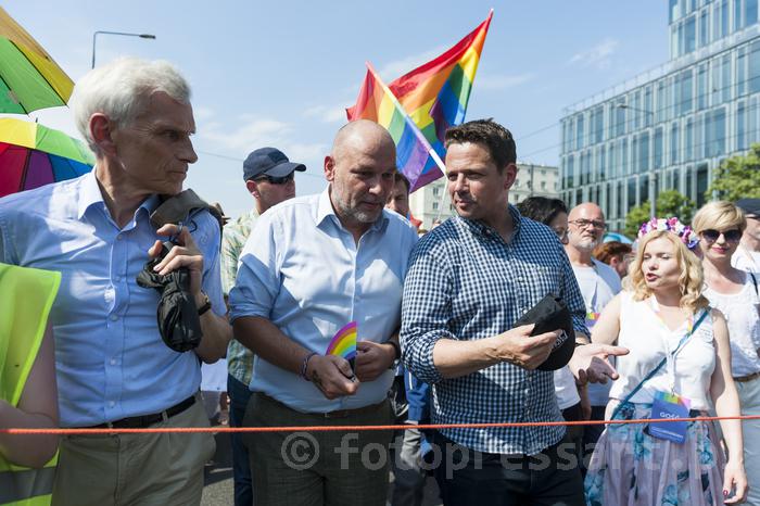 RobGajdaEqualityParadeFotoPressArt20190608151936.jpg