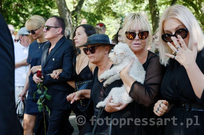 RobGajdaKorafuneralFotoPressArt20180808120022.jpg