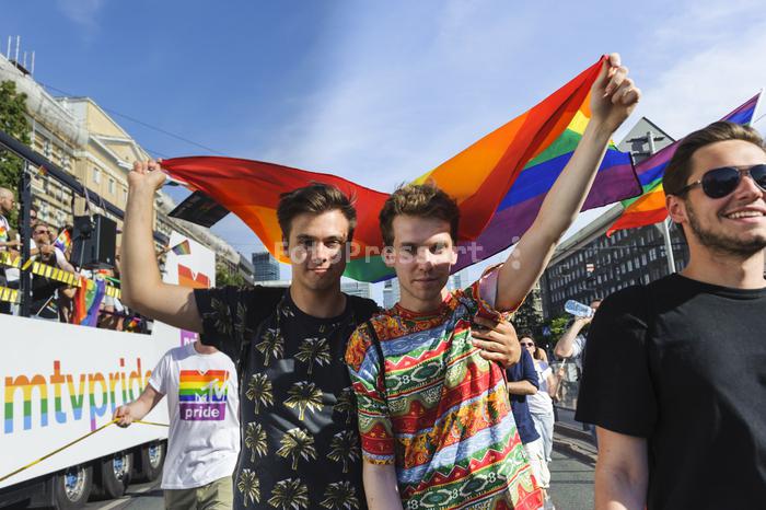 RobGajdaequallityparade2018FotoPressArt20180609170012.jpg