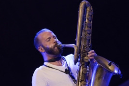 RobGajda_Colin_Stetson_FotoPressArt_20171104232018.jpg