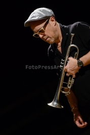 RobGajda_Dave_Douglas_trumpeter_20160226194128.jpg